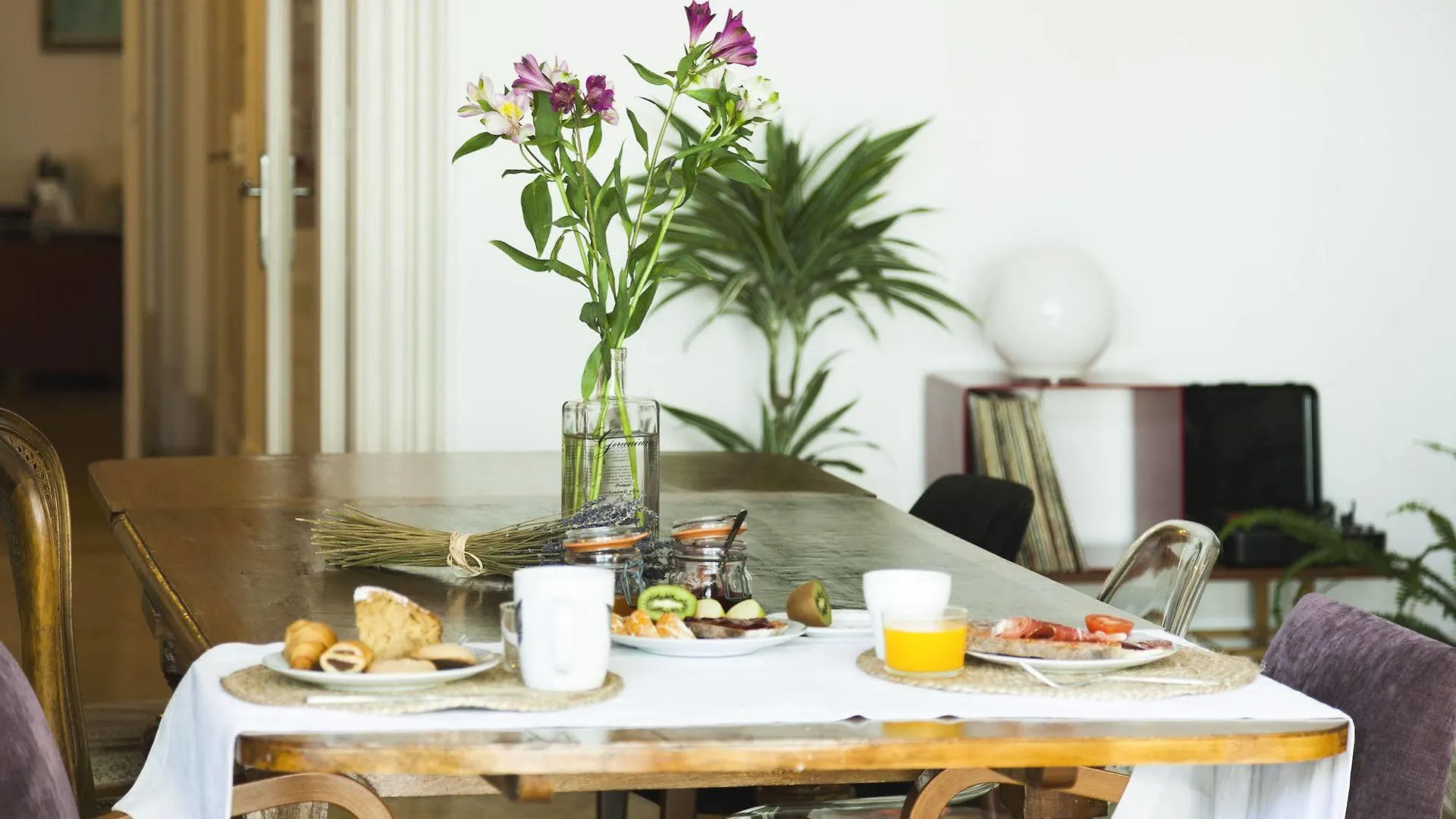 La Casa Gran B&B Barcelona Alojamento de Acomodação e Pequeno-almoço